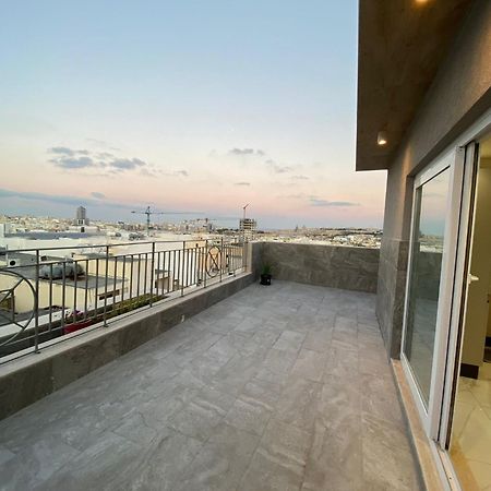 Terrace View-Stylish Two Bedrooms Fully Ac-Wifi Penthouse ムサイダ エクステリア 写真